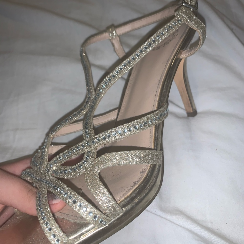 Heels - Picture 4 of 4